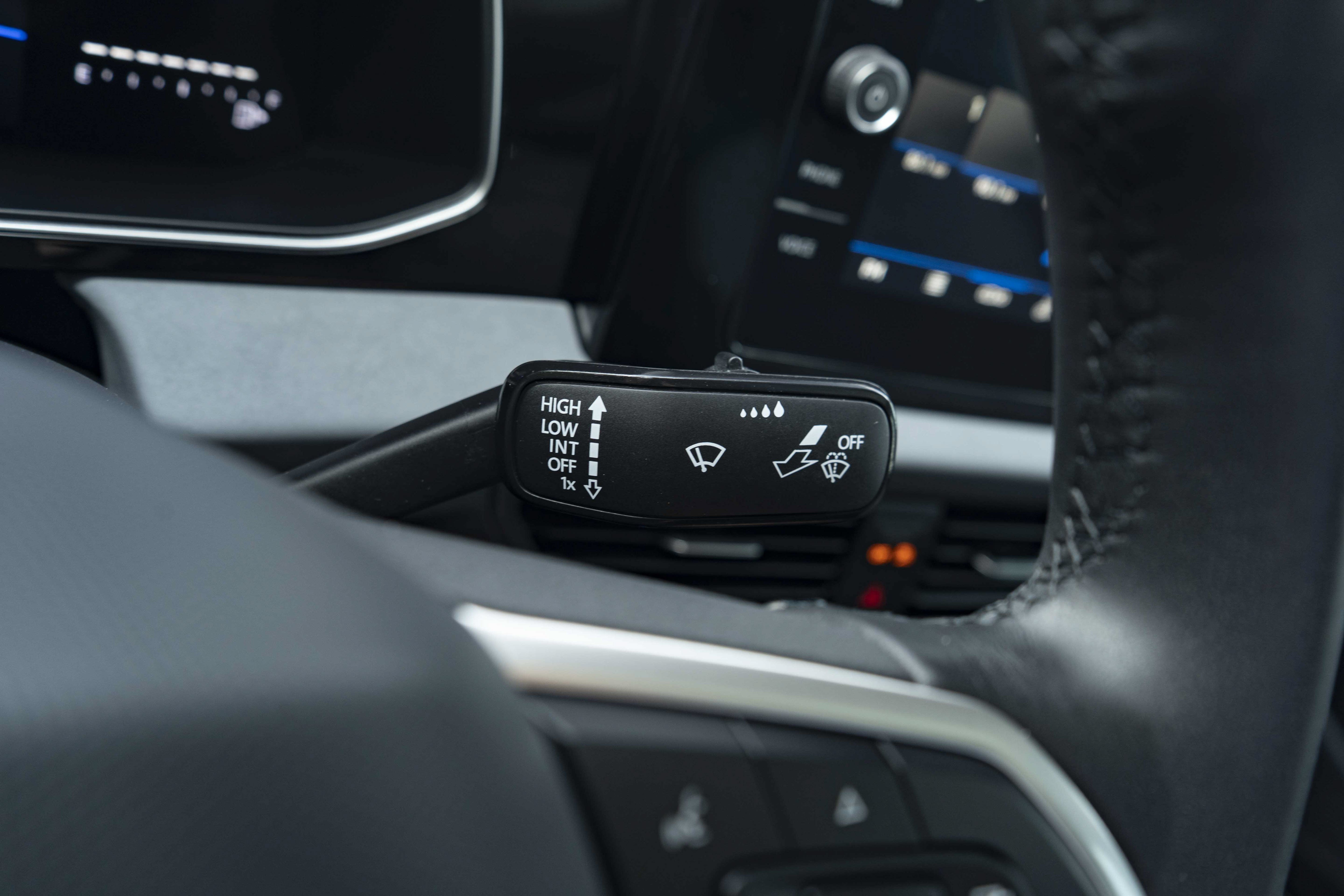 Certified 2026 Volkswagen Jetta SE FWD image 23
