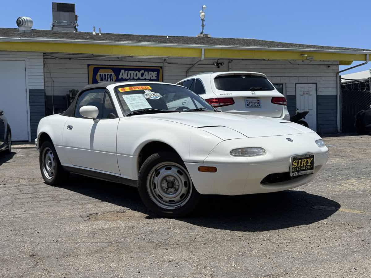 Used 1993 MAZDA MX-5 Miata RWD image 2
