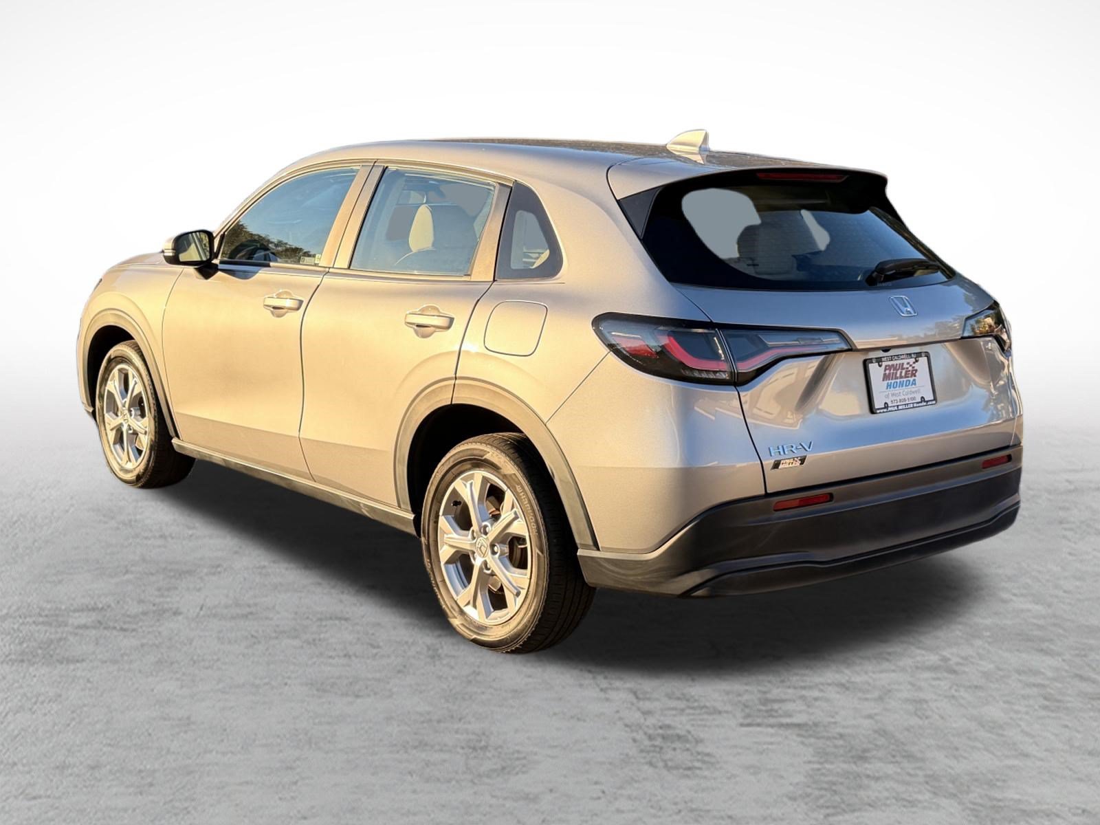 Certified 2023 Honda HR-V LX image 4