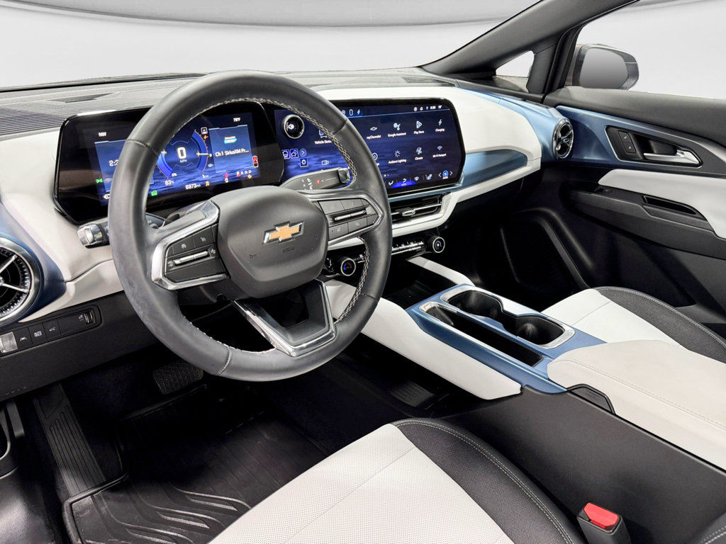 Used 2024 Chevrolet Equinox EV LT FWD image 18