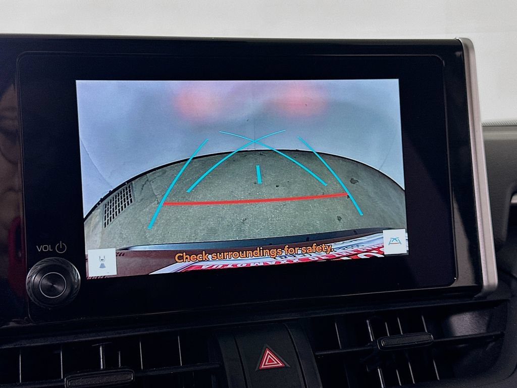 Used 2025 Toyota RAV4 XLE FWD image 10