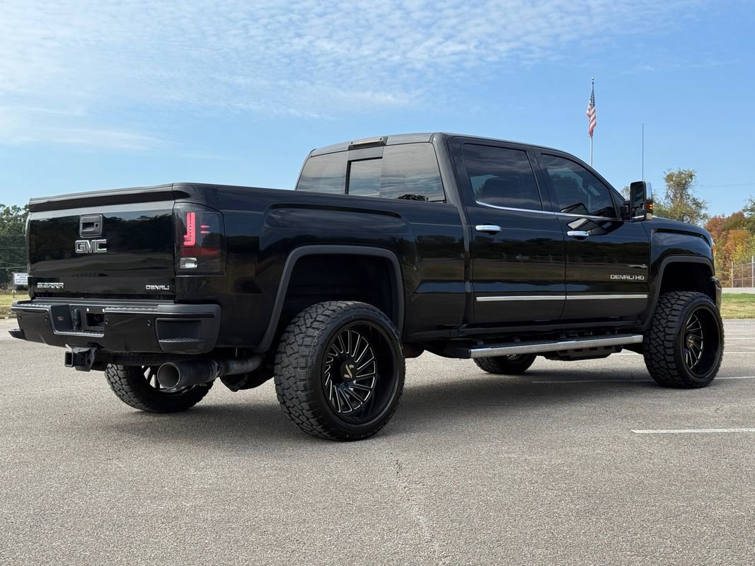Used 2018 GMC Sierra 2500 Denali w/ Duramax Plus Package image 5