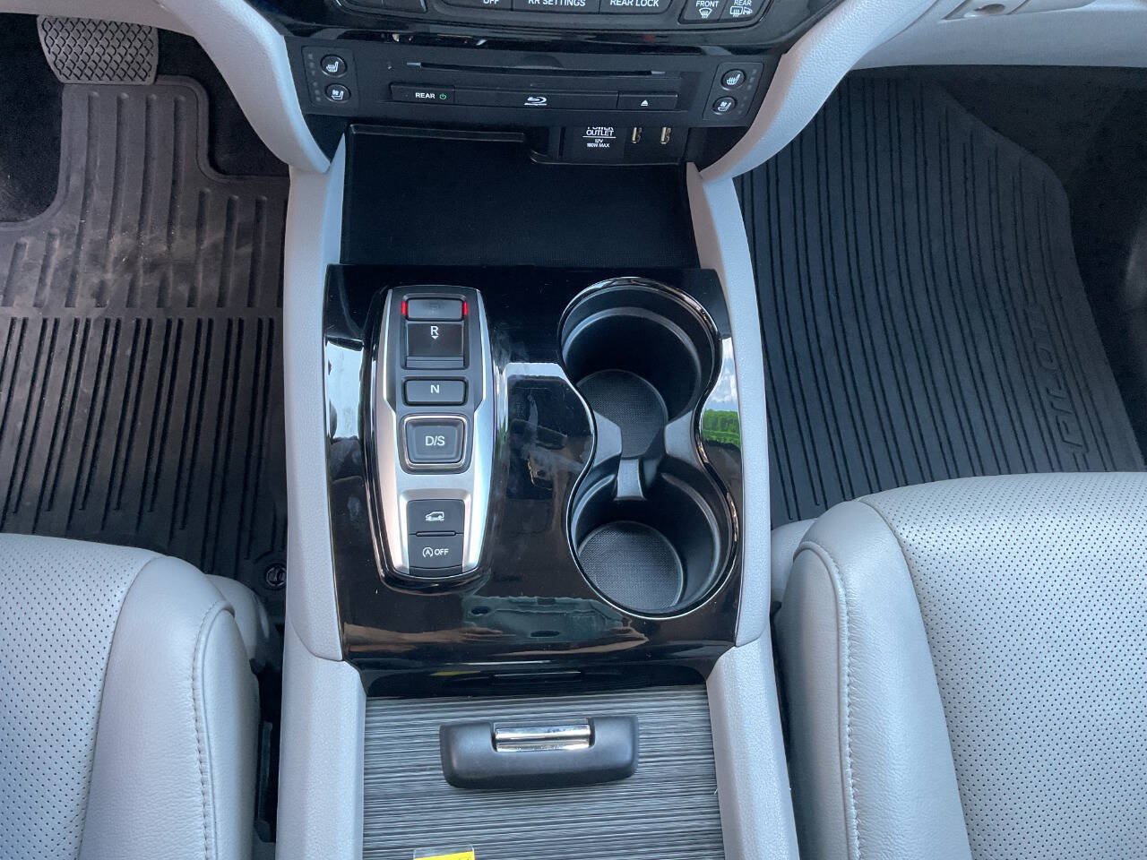 Used 2016 Honda Pilot Elite image 30