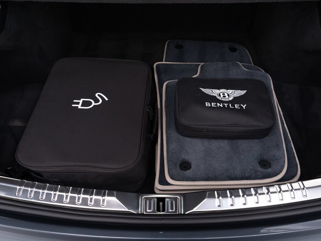 Used 2026 Bentley Flying Spur Plug-In Hybrid AWD/4WD image 44