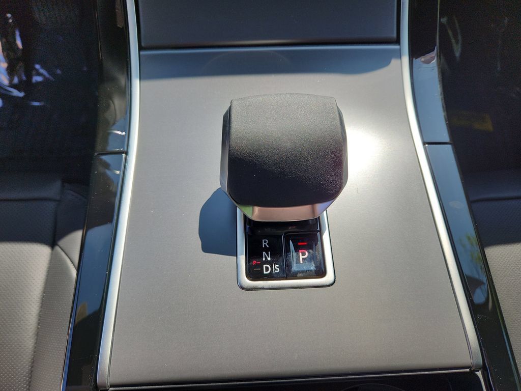 Certified 2026 Land Rover Range Rover Velar S AWD/4WD image 16