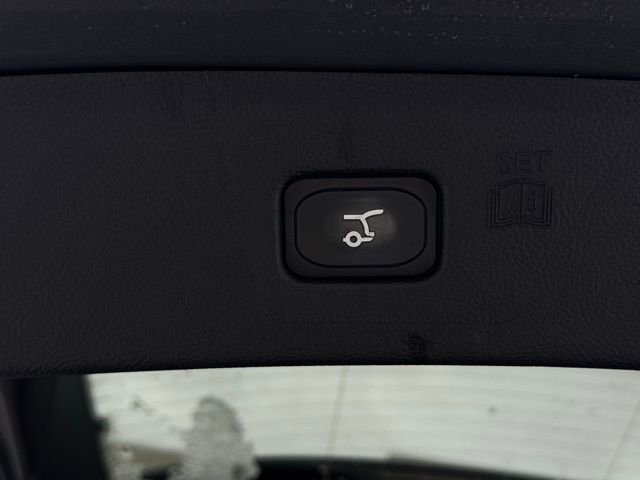 Used 2022 Ford Edge SEL w/ Convenience Package image 11