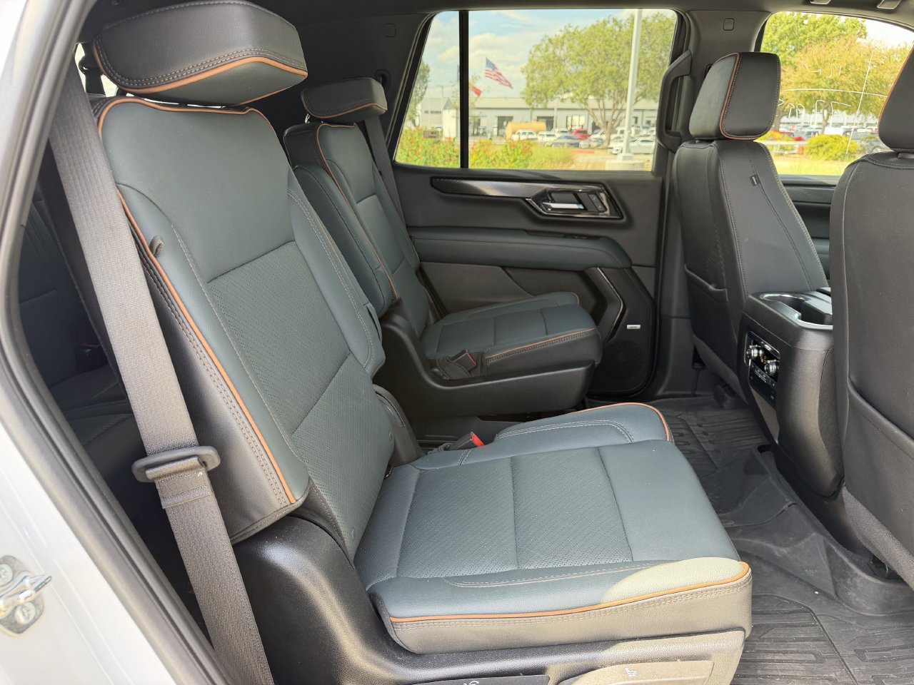 Certified 2026 GMC Yukon AT4 w/ AT4 Premium Package AWD/4WD image 28