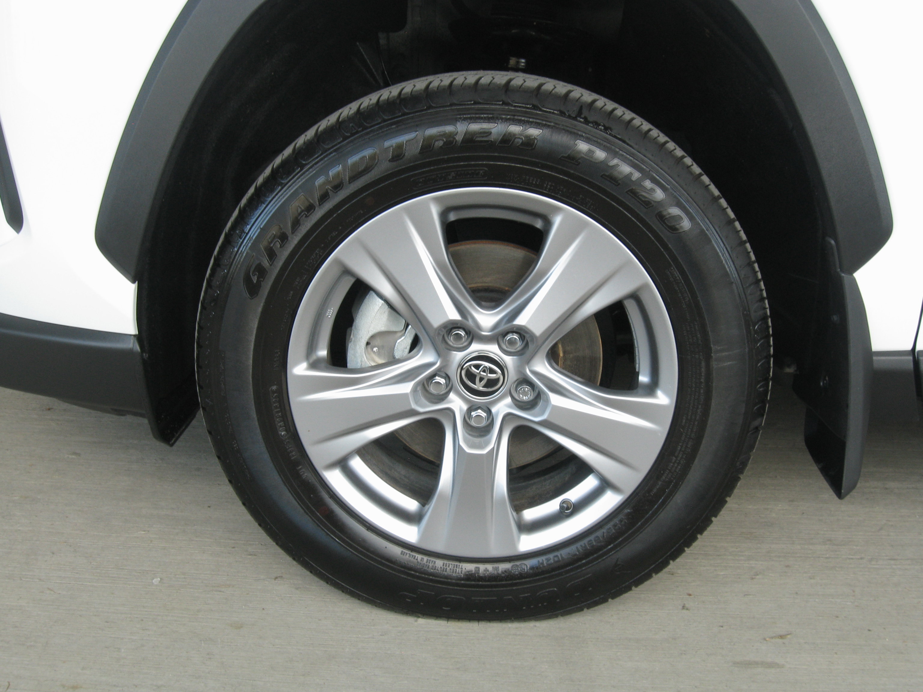 Certified 2025 Toyota RAV4 LE image 26