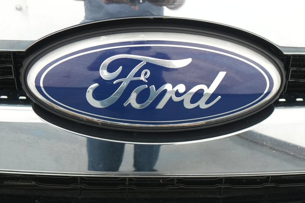 Used 2011 Ford F350 XLT AWD/4WD image 11
