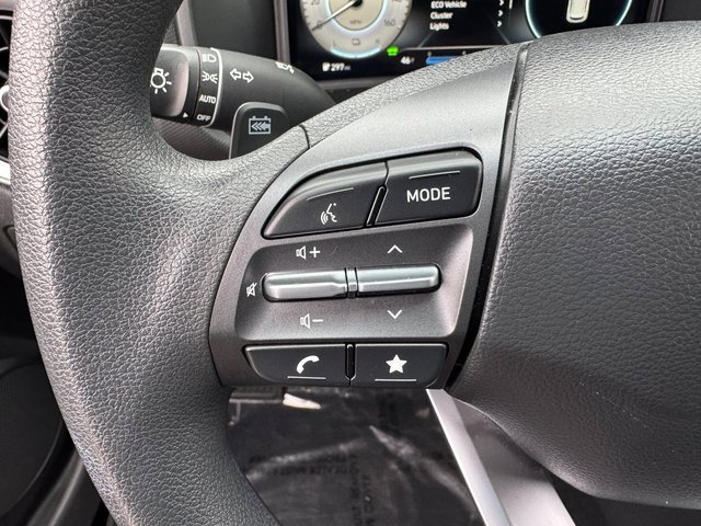 Used 2023 Hyundai Kona SE image 22