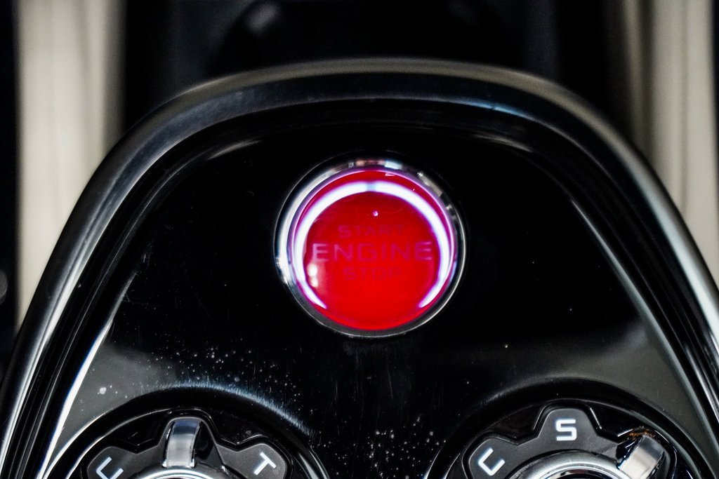 Used 2021 McLaren GT image 24