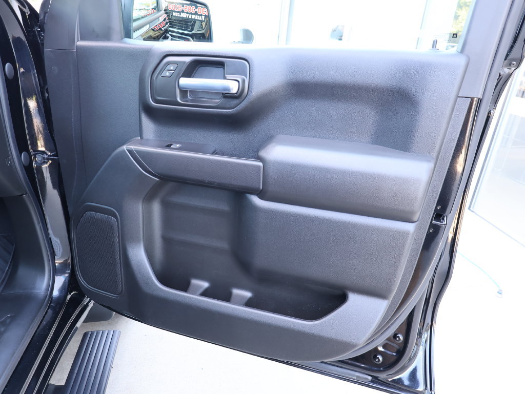 Used 2023 Chevrolet Silverado 1500 Custom AWD/4WD image 38