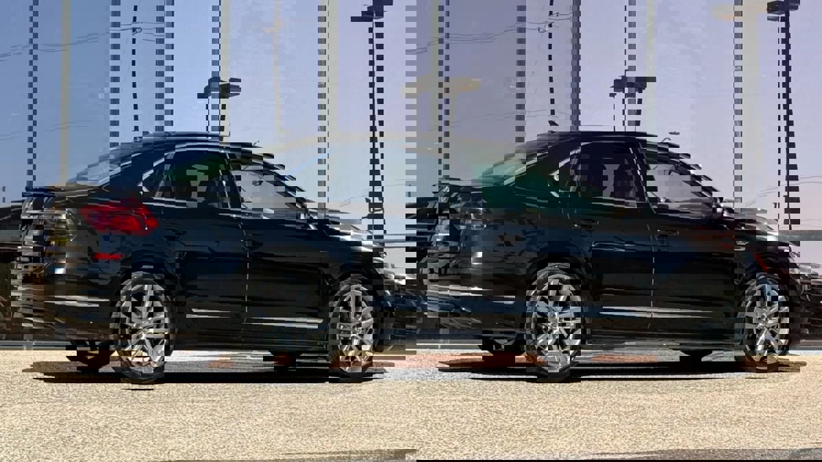 Used 2017 Volkswagen Passat 1.8T R-Line image 13