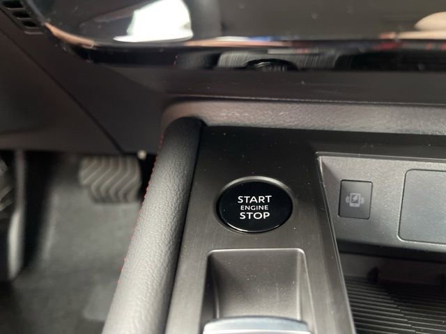 New 2025 Nissan Kicks SR image 26