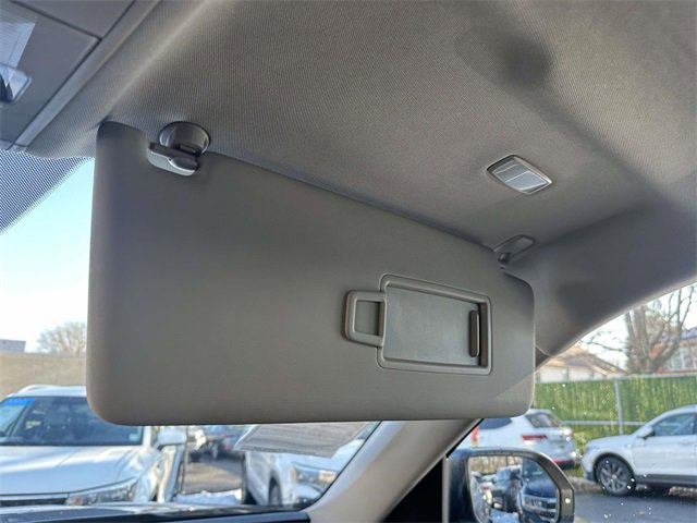 Certified 2022 Volkswagen Atlas SE image 32