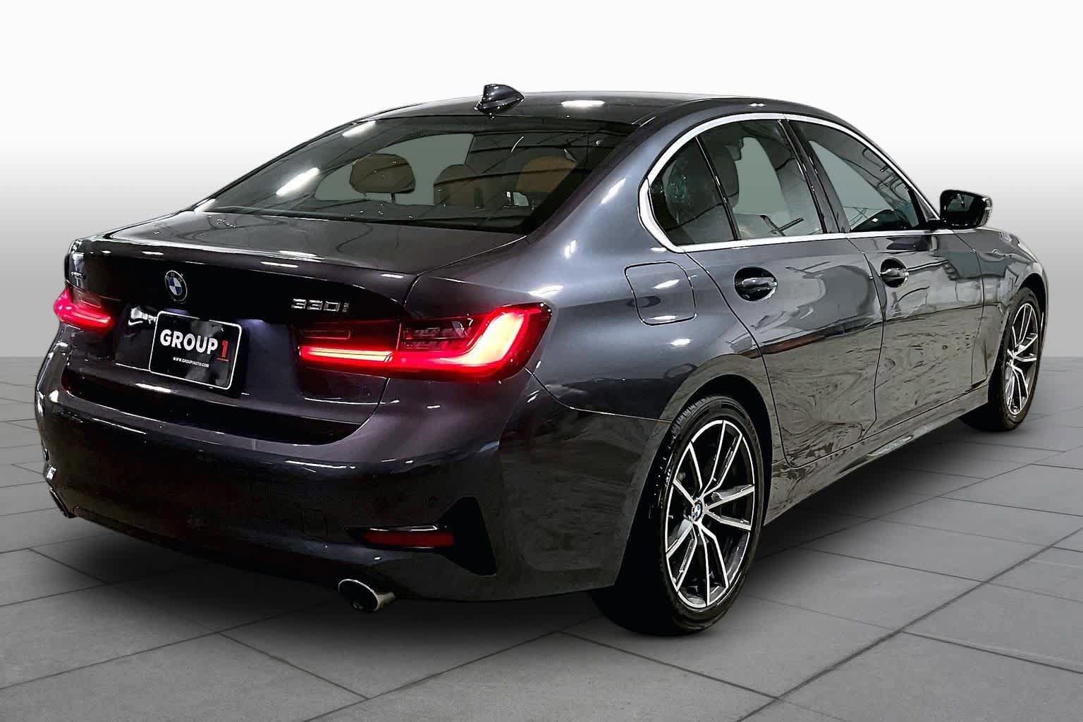 Used 2021 BMW 330i xDrive Sedan w/ Premium Package AWD/4WD image 13
