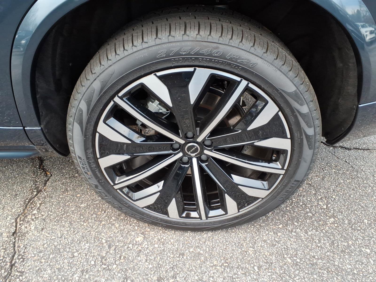 New 2026 Volvo XC90 B6 Ultra w/ Protection Package Premier AWD/4WD image 9