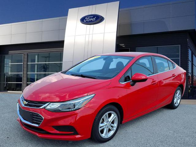 Used 2017 Chevrolet Cruze LT FWD image 4