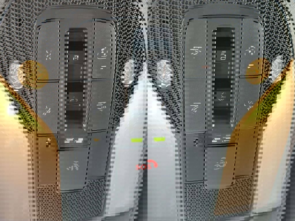 Used 2025 INFINITI QX60 Luxe w/ Black Edition image 37