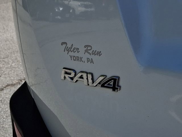 Used 2015 Toyota RAV4 Limited w/ Technology Package AWD/4WD image 31