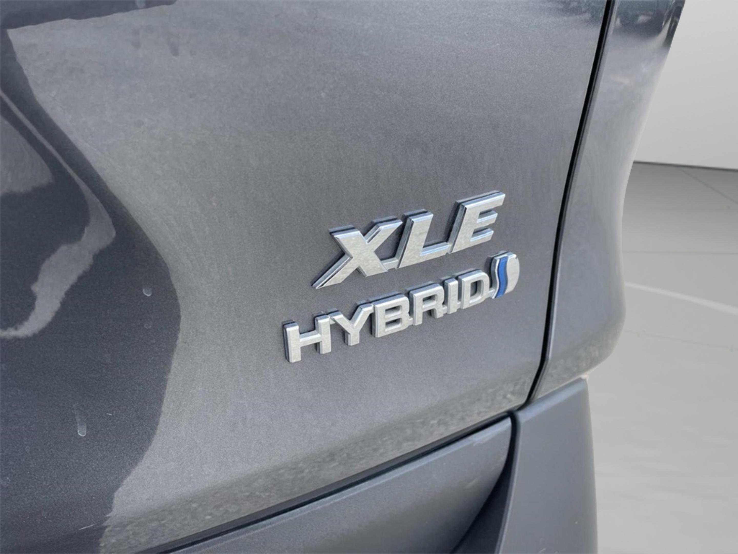 Used 2023 Toyota RAV4 XLE image 14