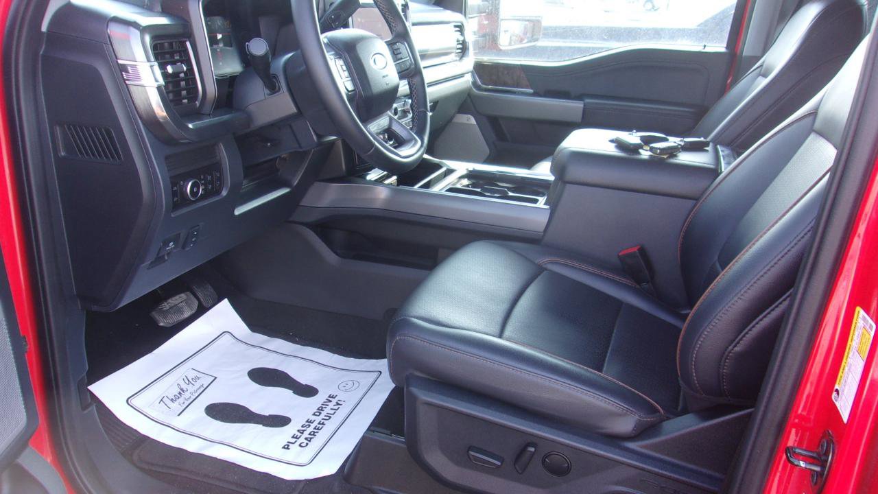Used 2025 Ford F250 Lariat w/ Lariat Ultimate Package image 3