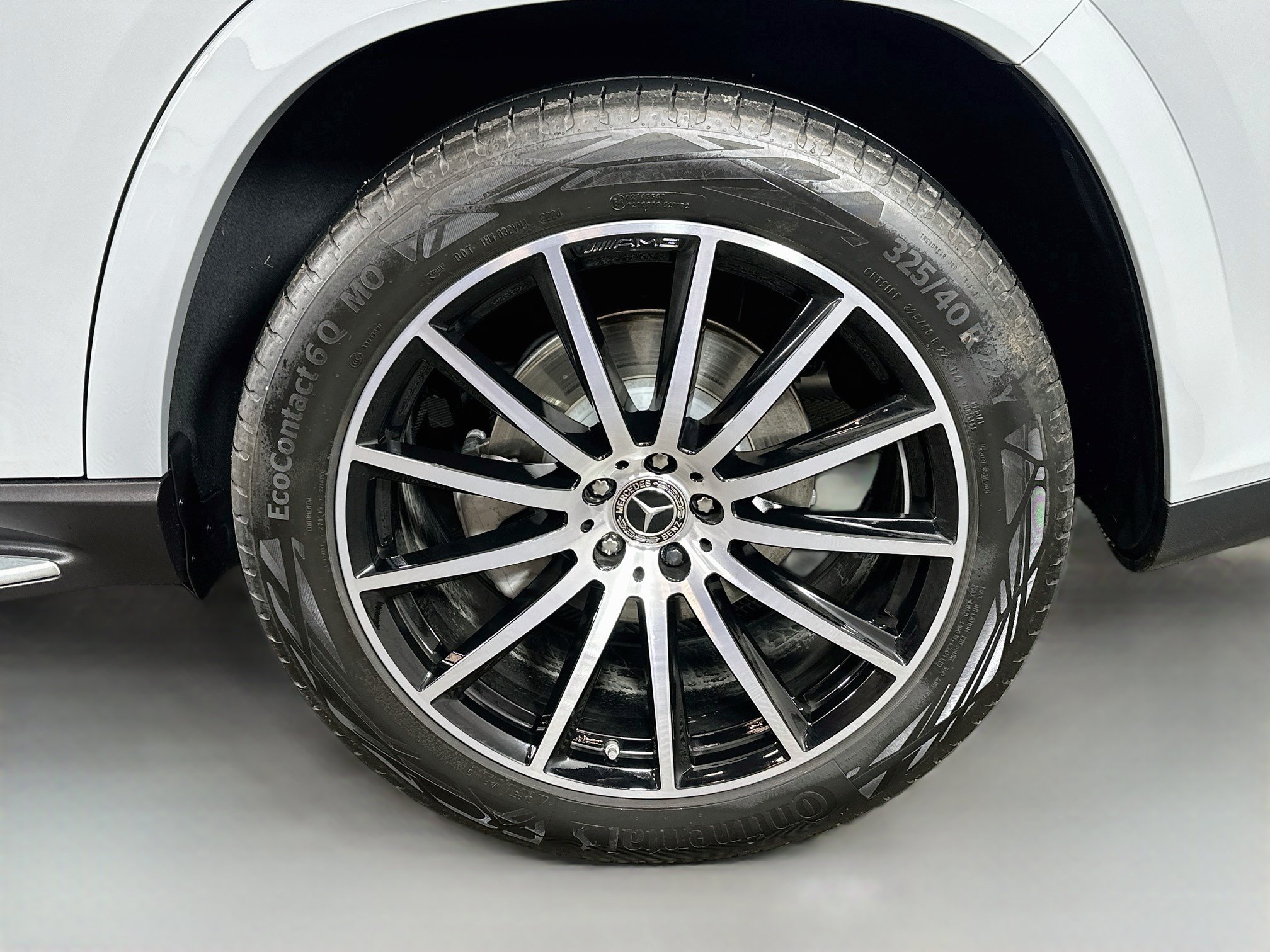 Used 2025 Mercedes-Benz GLS 580 4MATIC image 32