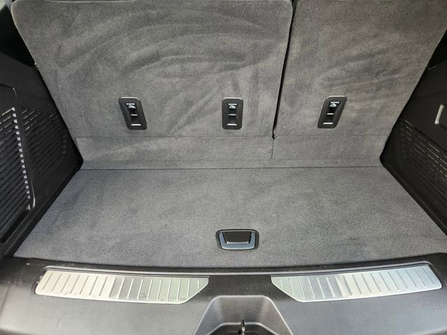 Used 2023 Chevrolet Tahoe High Country w/ Advanced Technology Package AWD/4WD image 27