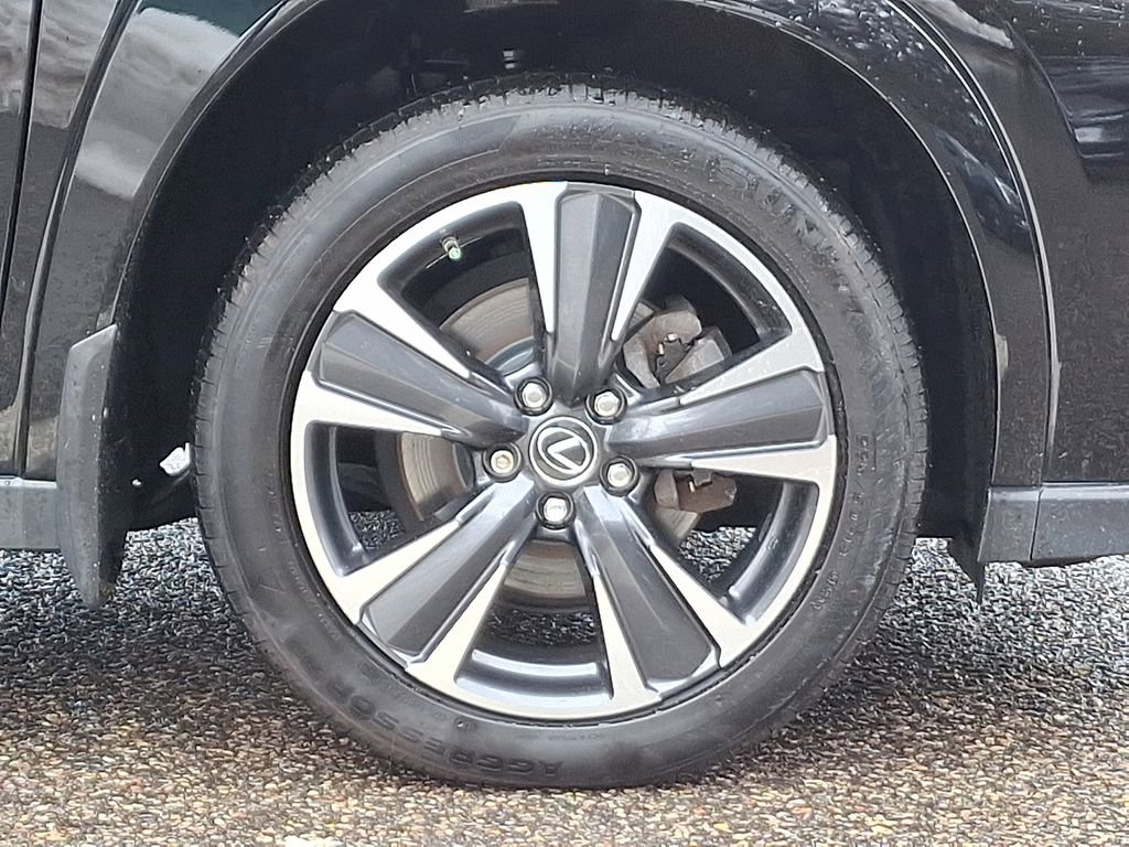 Used 2022 Lexus UX 250h w/ Premium Package image 9