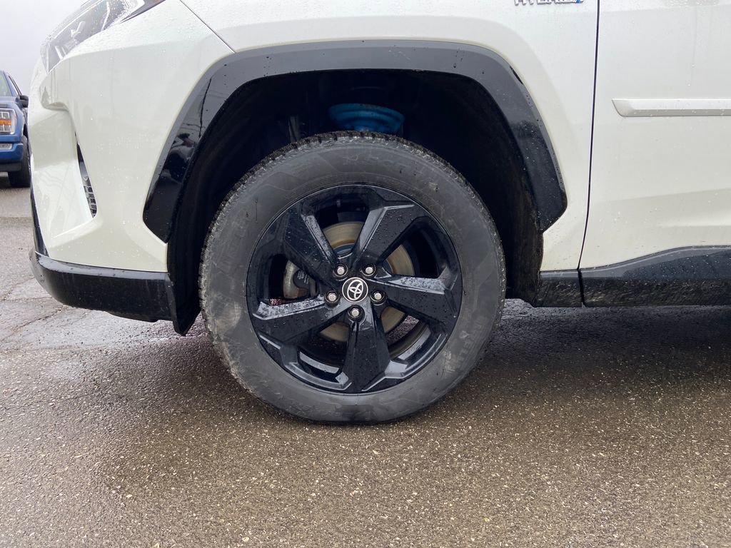 Used 2021 Toyota RAV4 XSE image 9