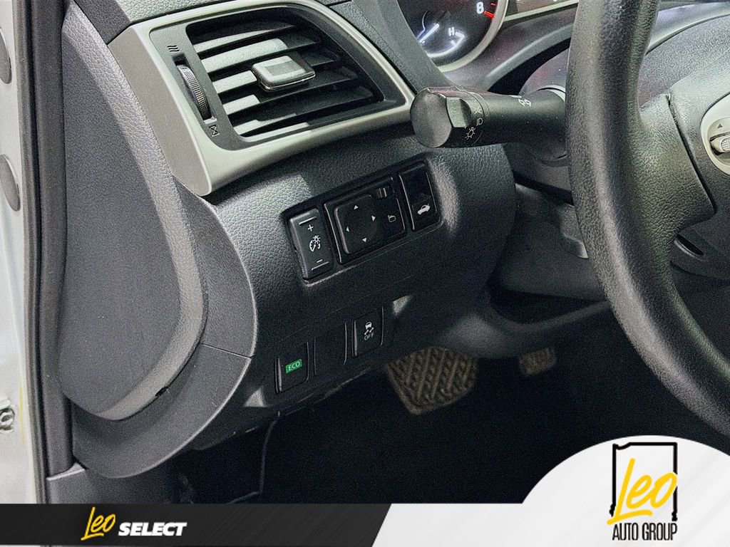 Used 2019 Nissan Sentra SV image 10