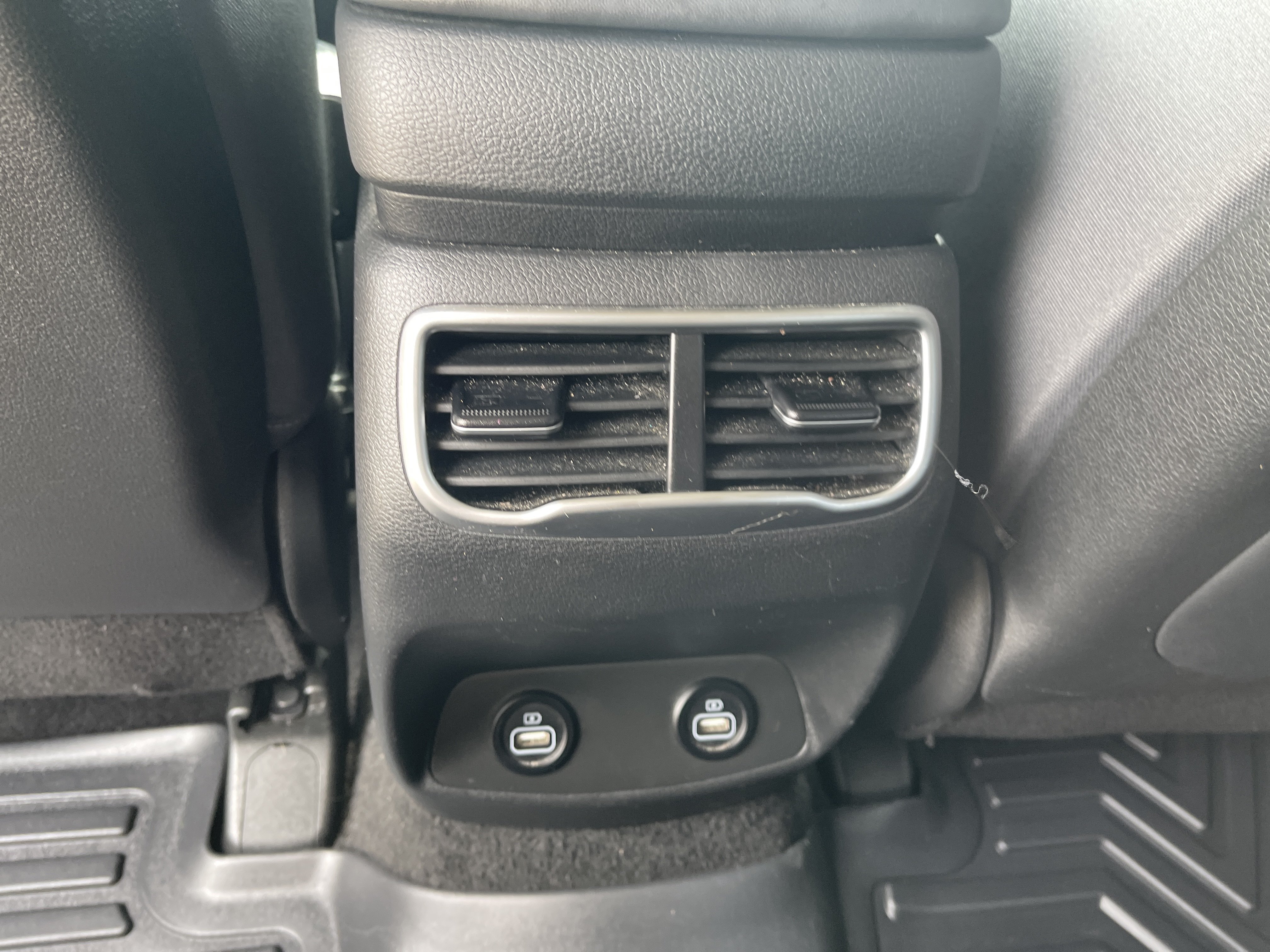 Used 2022 Hyundai Santa Fe SEL FWD image 37