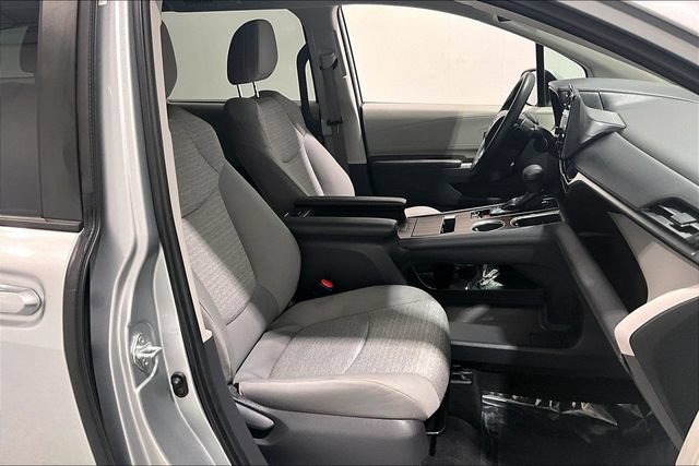Used 2021 Toyota Sienna LE FWD image 36