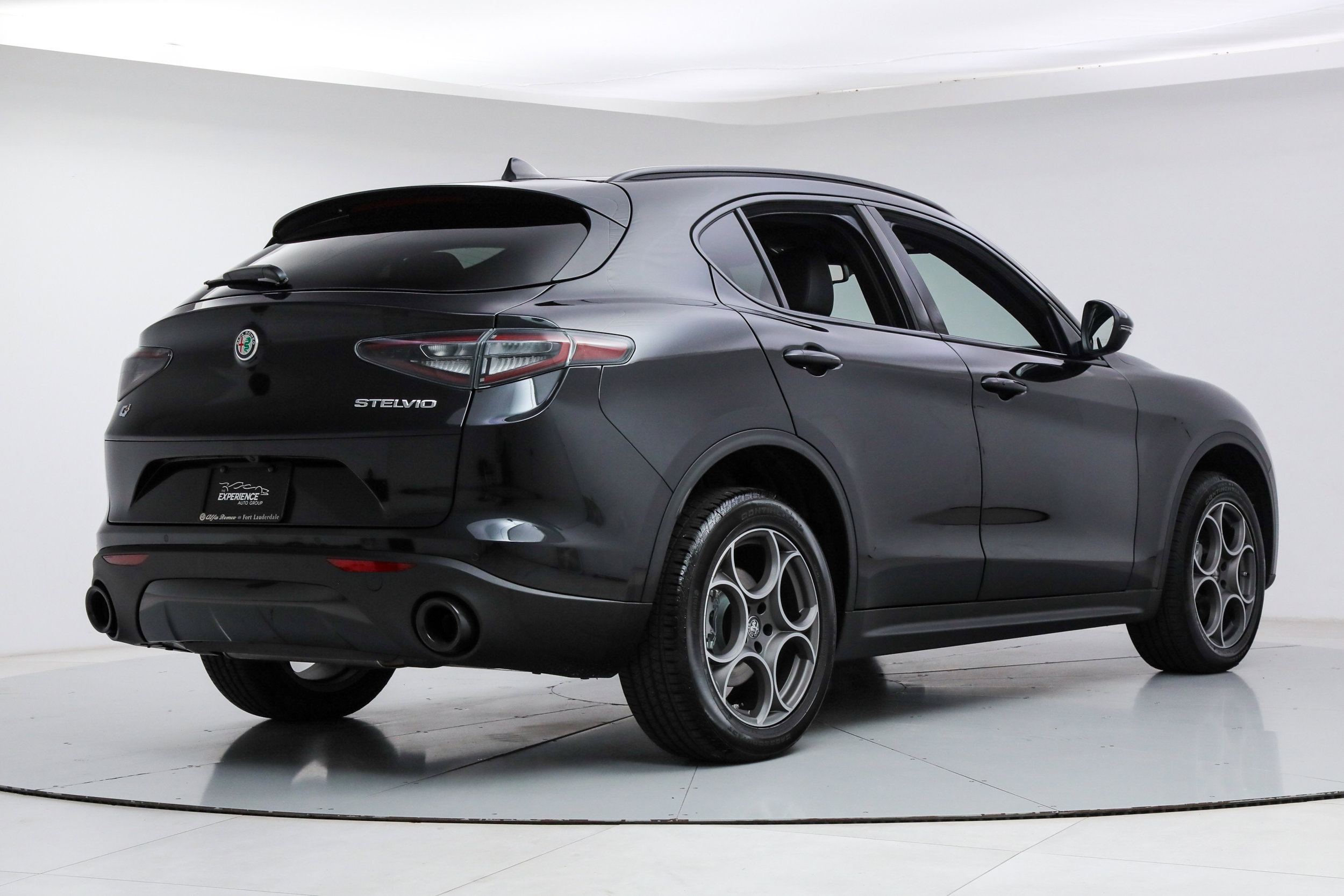 New 2026 Alfa Romeo Stelvio Sprint w/ Convenience Package AWD/4WD image 5