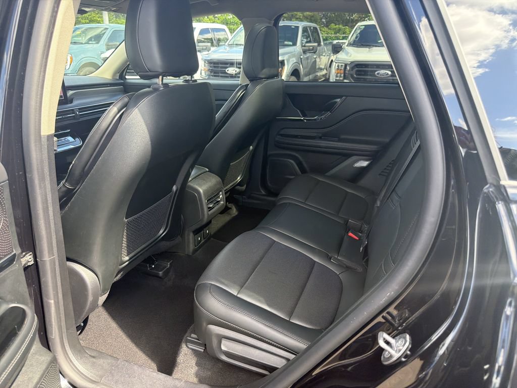 Certified 2025 Lincoln Corsair Reserve w/ Jet Appearance Package AWD/4WD image 14