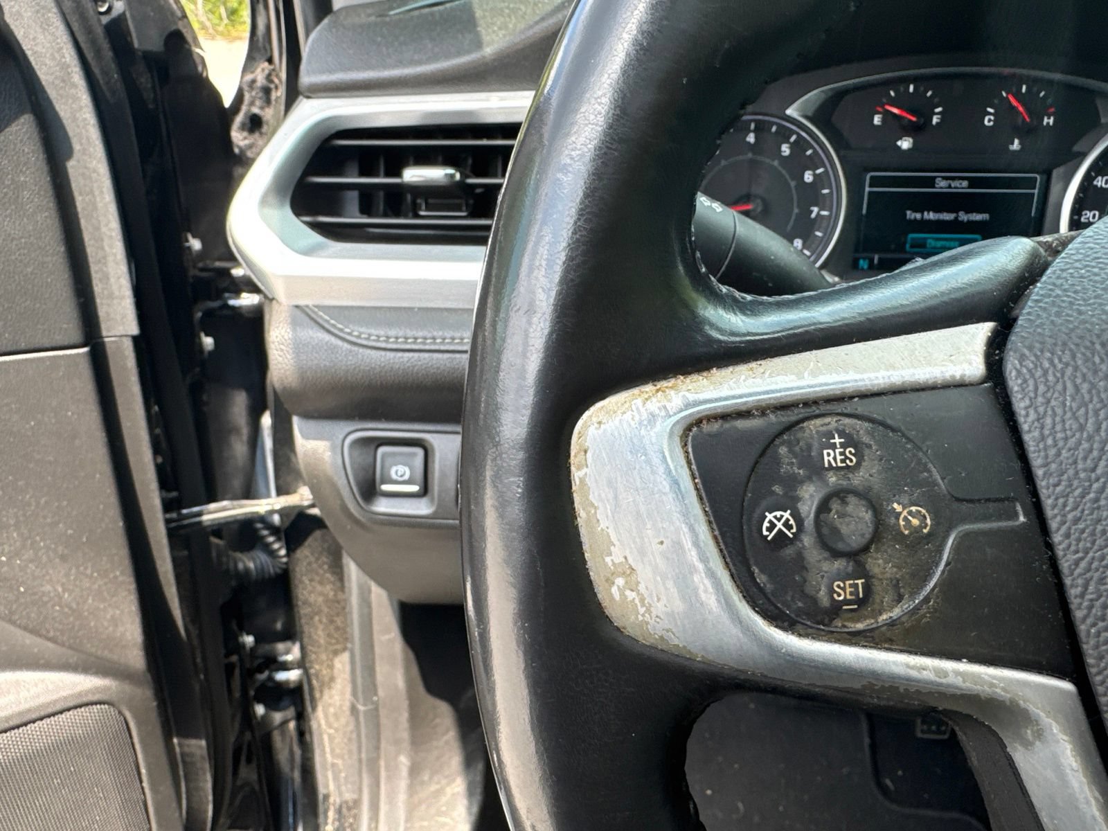 Used 2018 GMC Acadia SLT FWD image 15