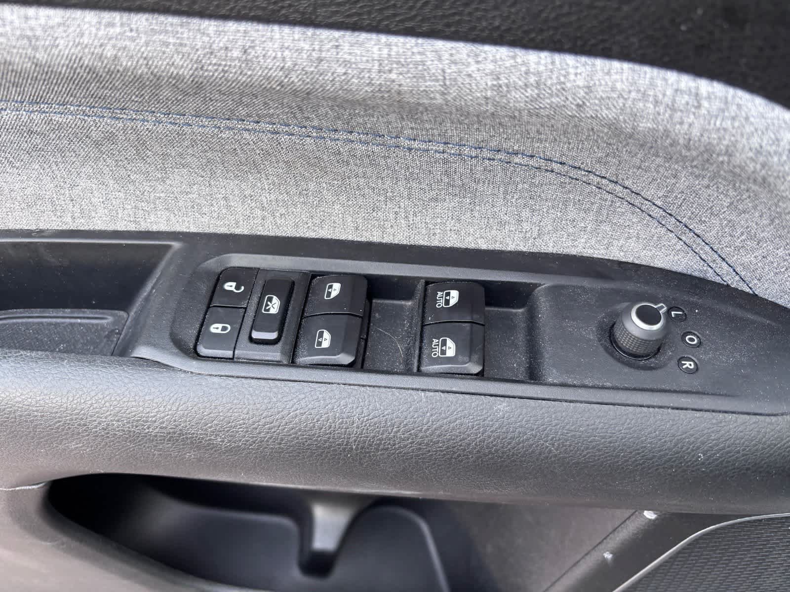 Used 2024 Jeep Compass Latitude AWD/4WD image 12