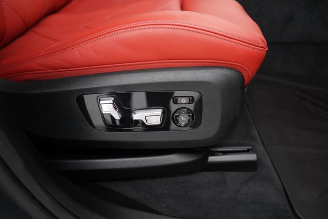 Used 2025 BMW XM image 64