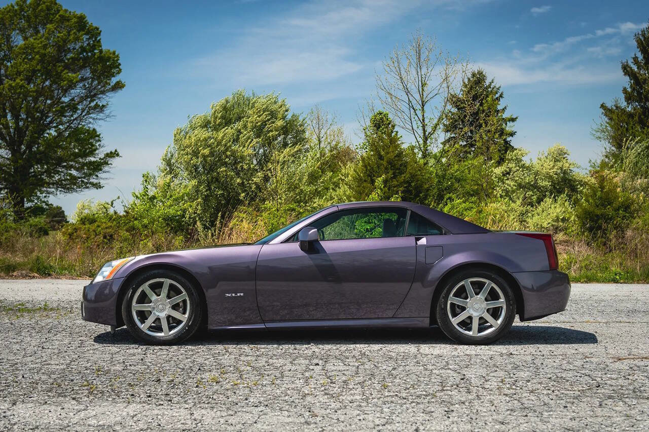 Used 2004 Cadillac XLR image 16