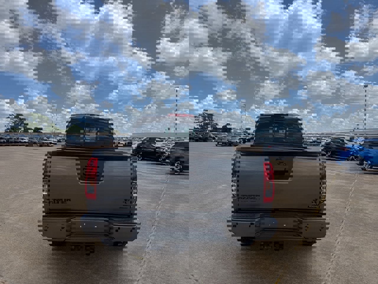 Used 2020 Nissan Frontier SV w/ Midnight Edition Floor Mats image 21