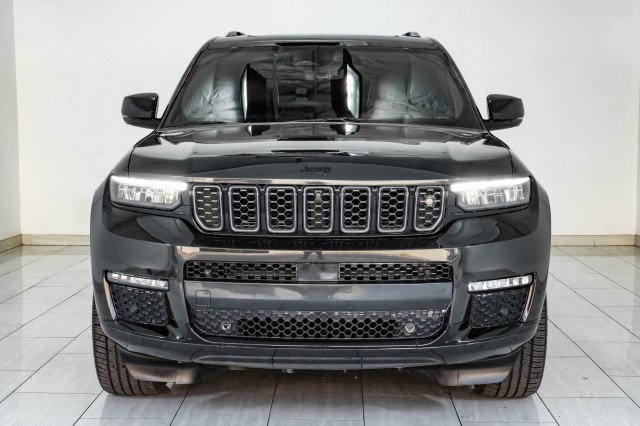 Used 2023 Jeep Grand Cherokee L Summit image 3