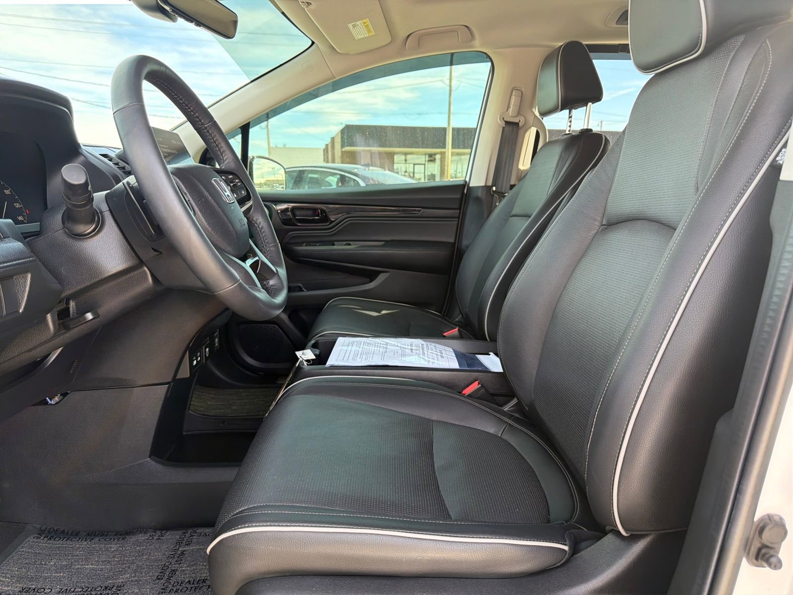 Used 2025 Honda Odyssey Elite image 16