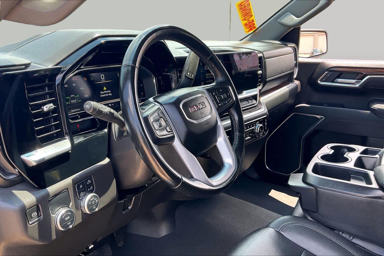 Used 2025 GMC Sierra 1500 SLT RWD image 16