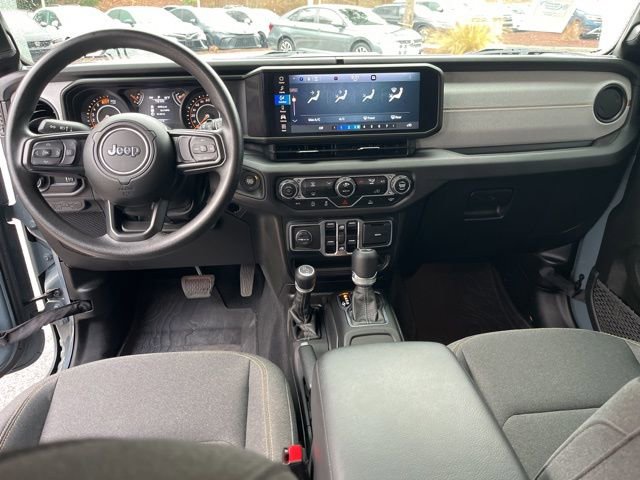 Used 2025 Jeep Wrangler Sport image 15