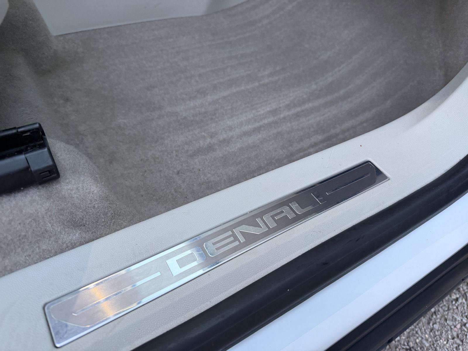 Used 2018 GMC Terrain Denali w/ Advanced Safety Package image 36