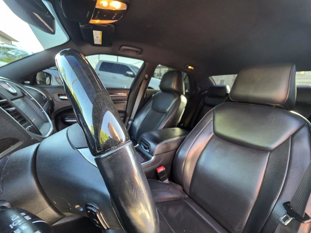 Used 2014 Chrysler 300 C AWD/4WD image 13