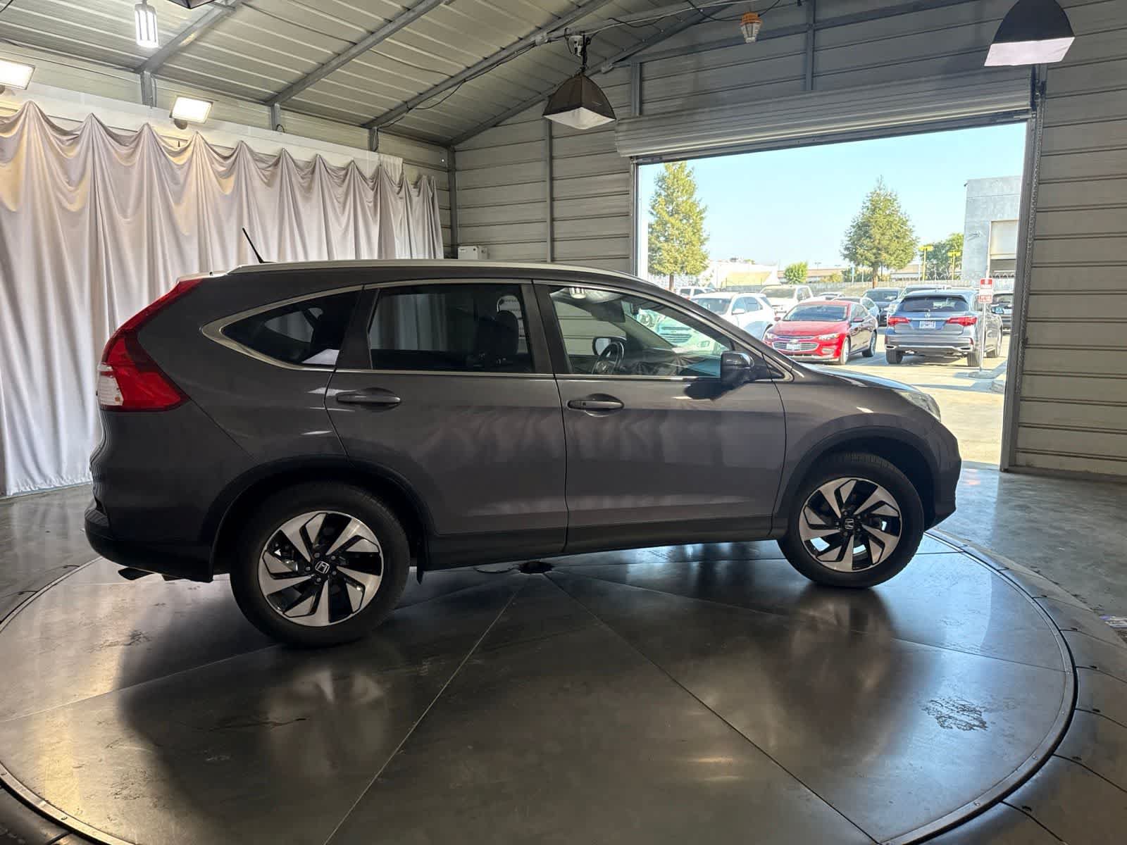 Used 2015 Honda CR-V Touring image 3