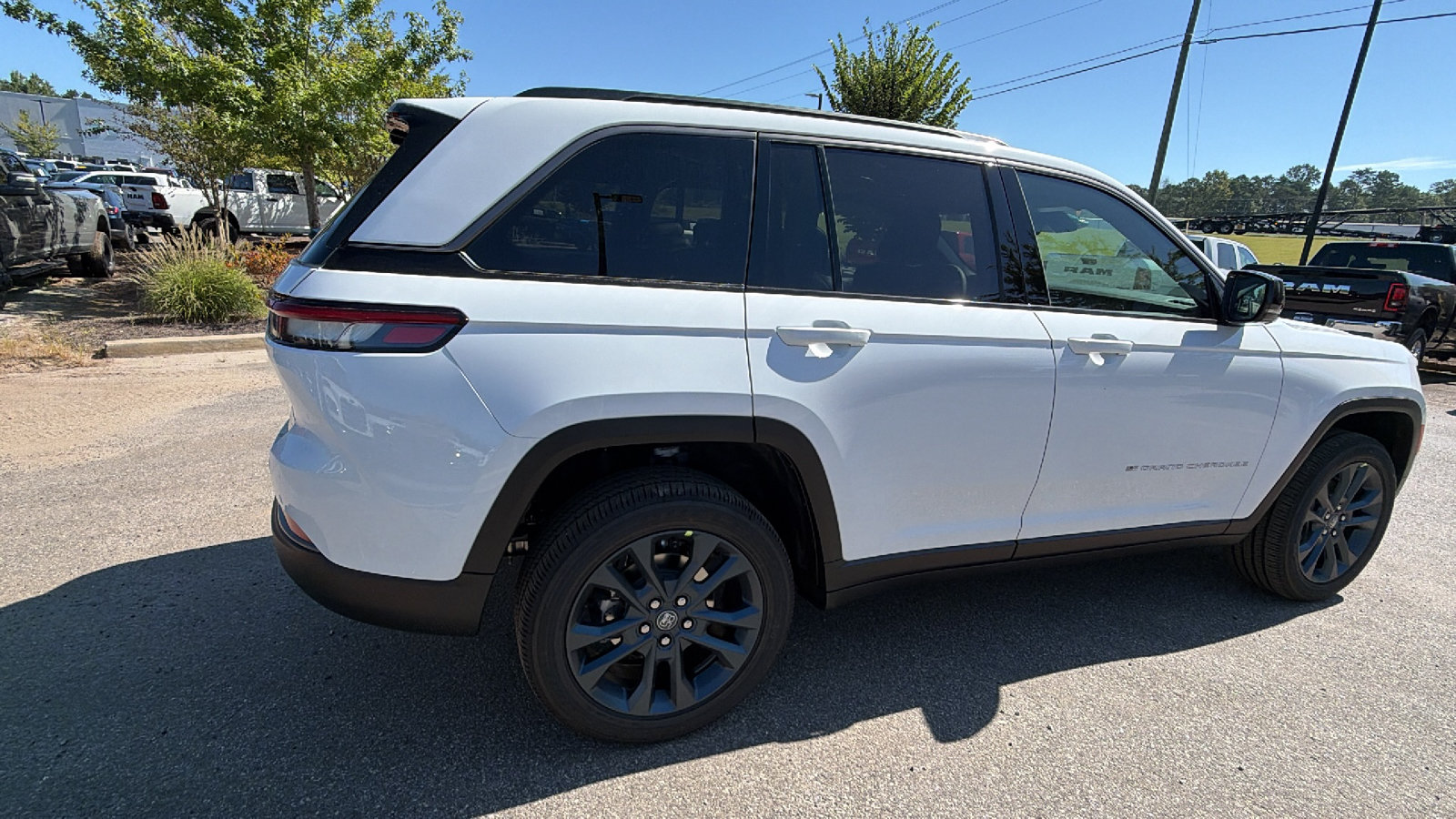 New 2026 Jeep Grand Cherokee Limited AWD/4WD image 8