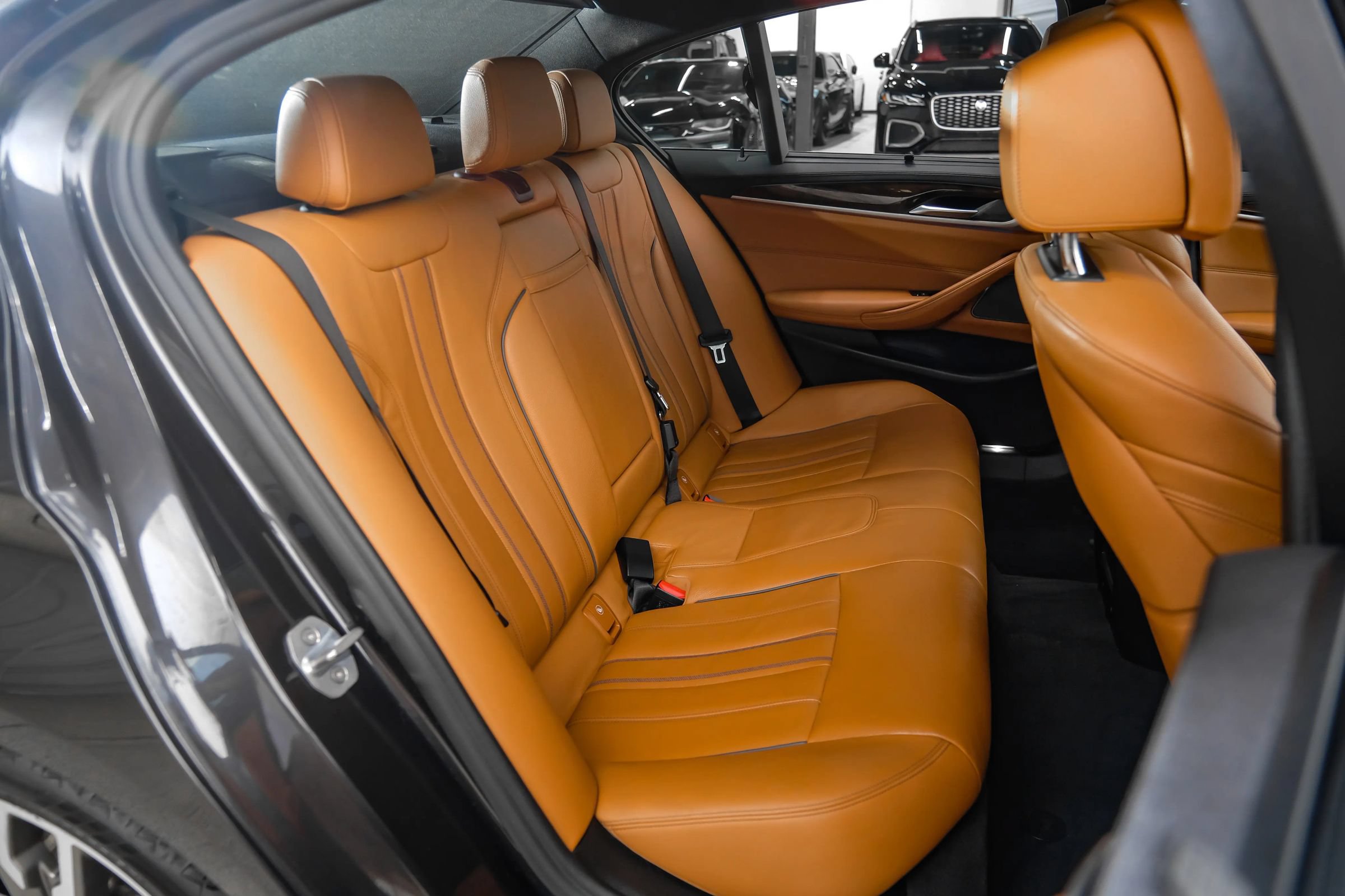 Used 2019 BMW M550i xDrive w/ Premium Package 2 AWD/4WD image 50
