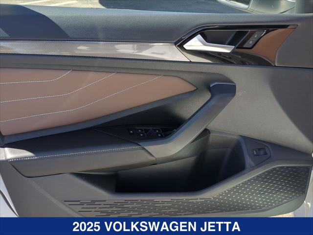 Certified 2025 Volkswagen Jetta SEL FWD image 10